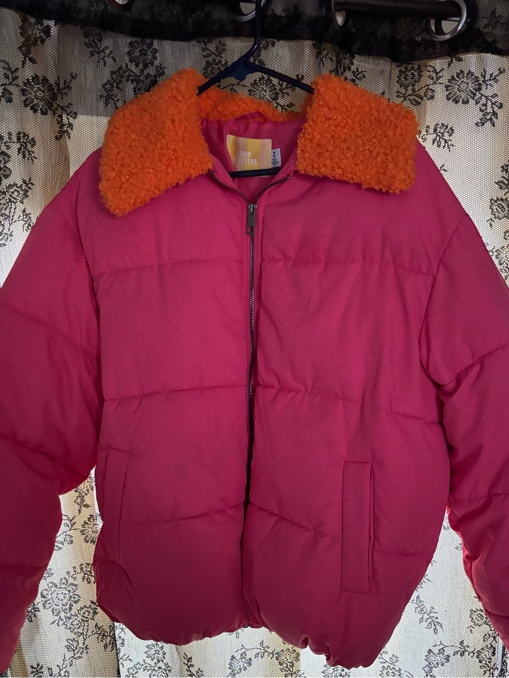 Urban Outfitters Duckie Puffer Jacket Women’s M Pink Orange Sherpa Collar